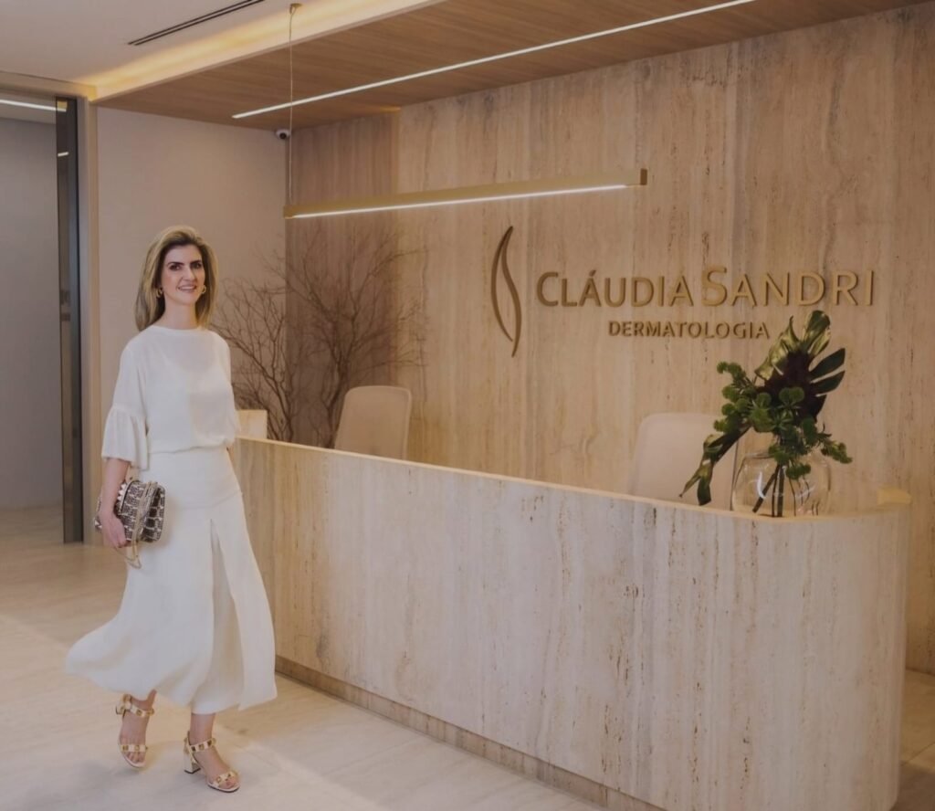 Dra. Cláudia Sandri confirma presença no evento Segunda Delas